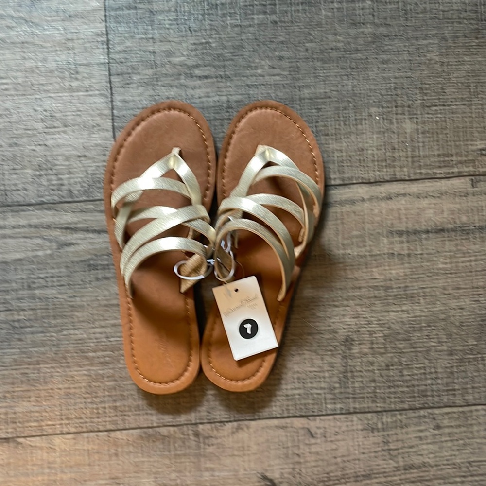 Women’s gold sandals